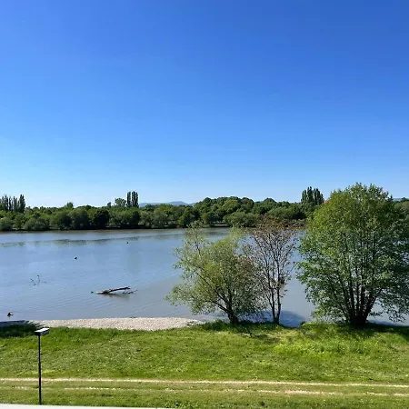 Lägenhet Riverside Piestany *