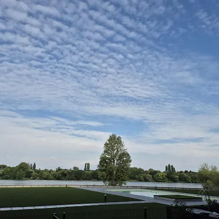 Riverside Piestany Lägenhet